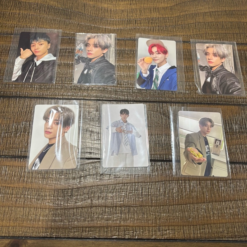 K-Pop Photocard Set